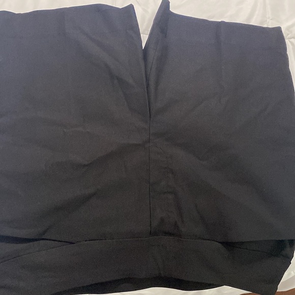 Shorts - Picture 2 of 4